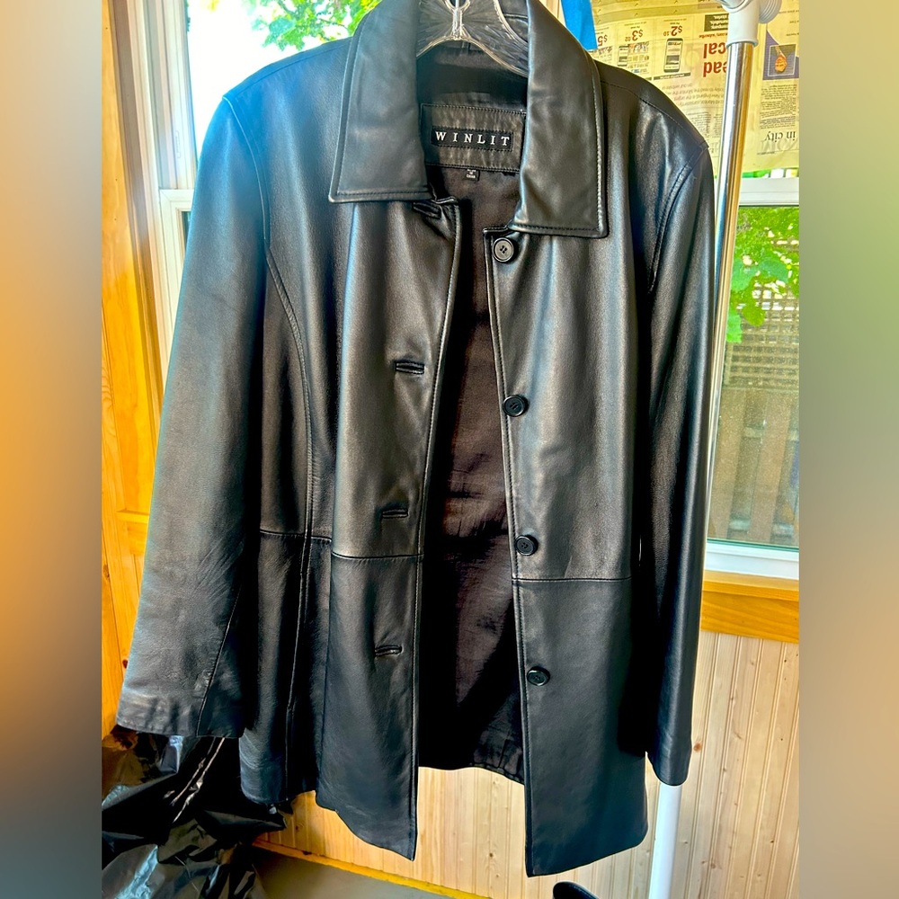 Winlit black leather coat